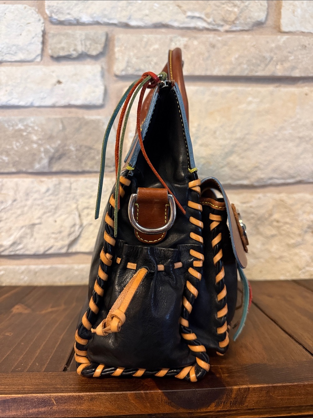 Dooney & Bourke vintage black/brown/sand Q3 Bolero Bag - Picture 5 of 13